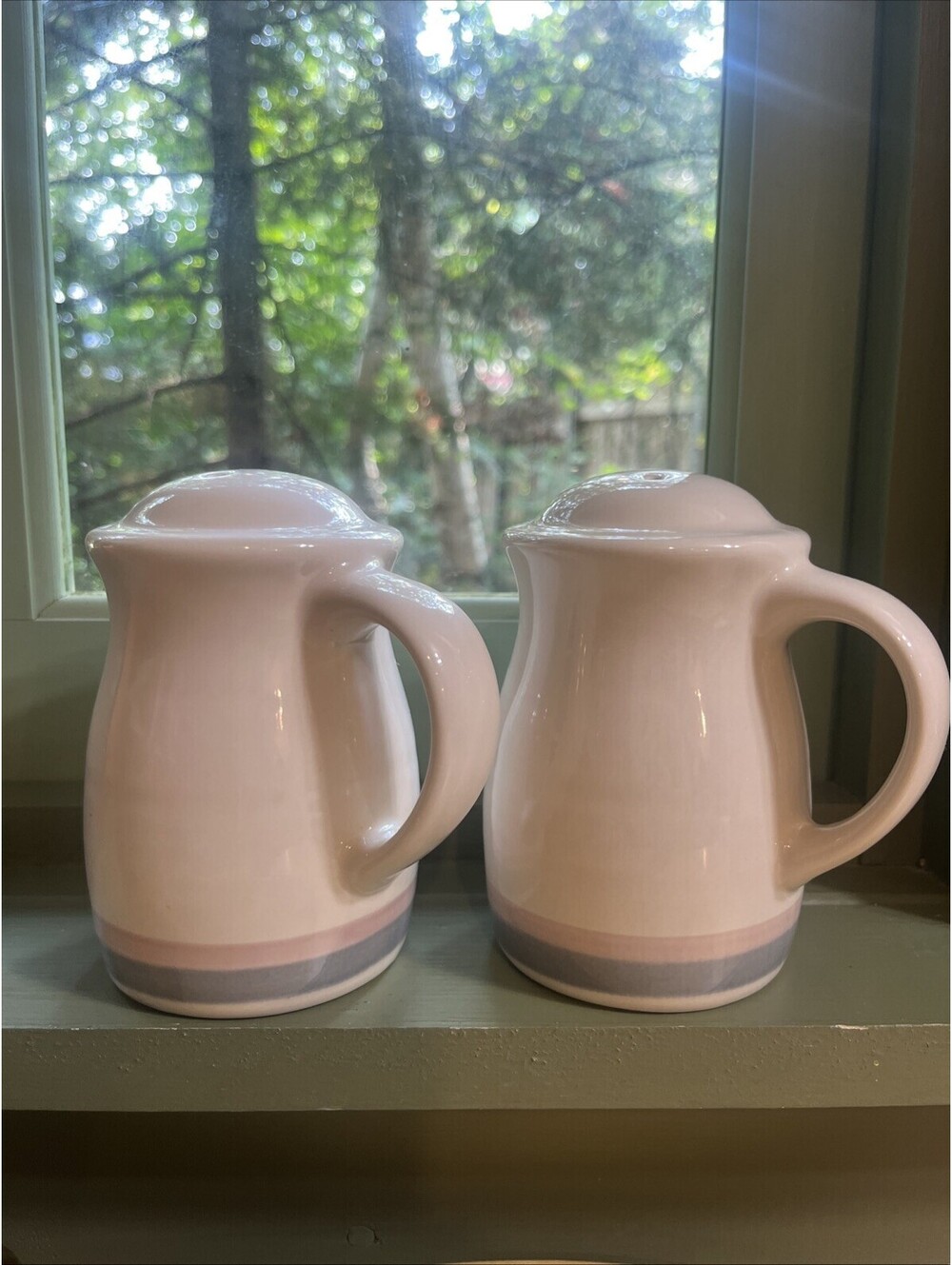 Pfaltzgraff Aura Pink Large Handled Stove Top Salt Pepper Shaker Set 4½" Vintage